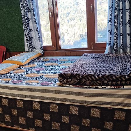 Roop Mountain Homestay Manāli Екстериор снимка